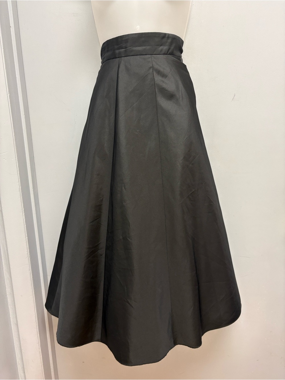 Onyx Nite Black A-Line Tea Length Formal Skirt with Tulle Lining Size M